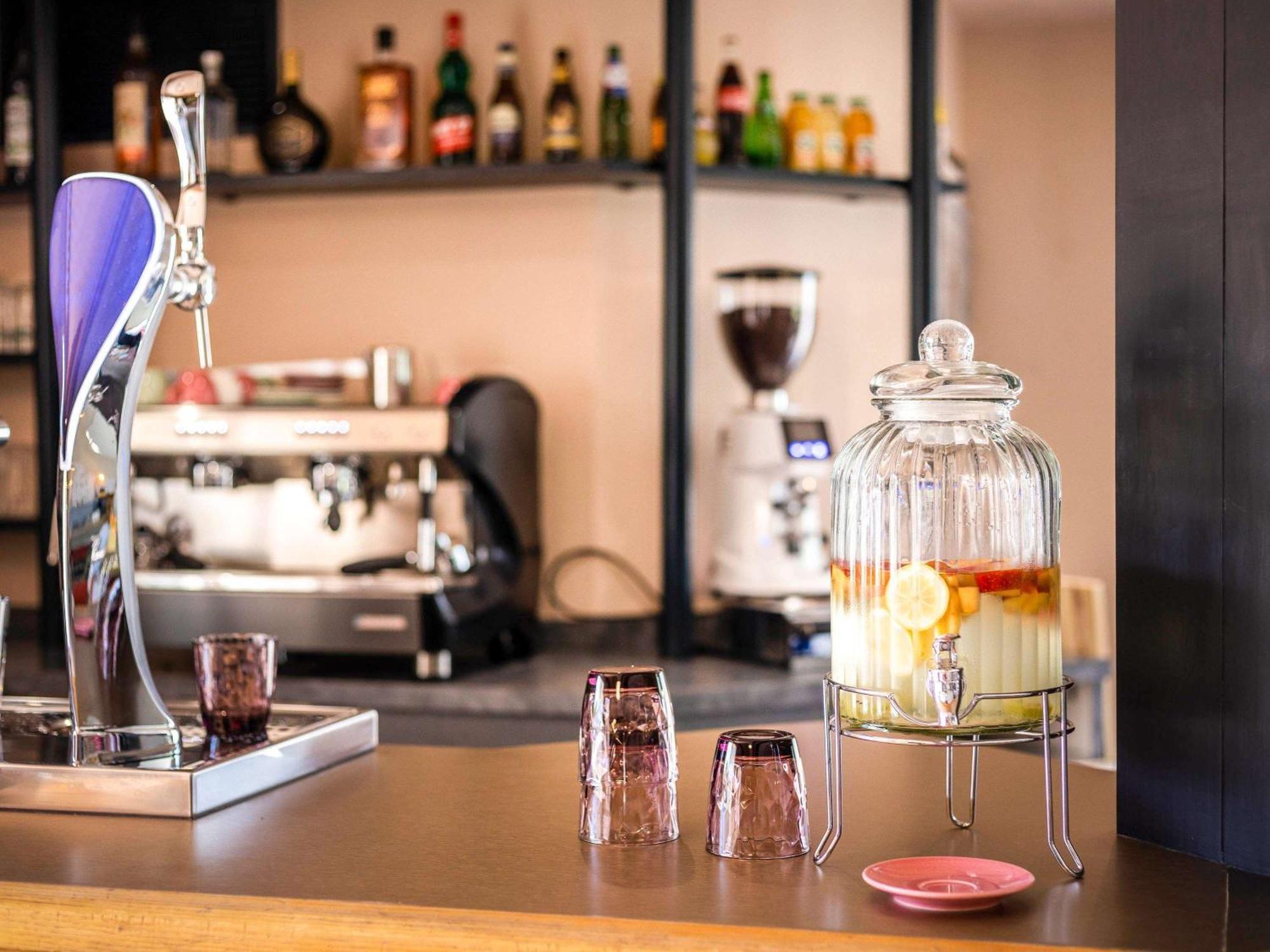 Greet Hotel Castres Saix Saix  Bagian luar foto