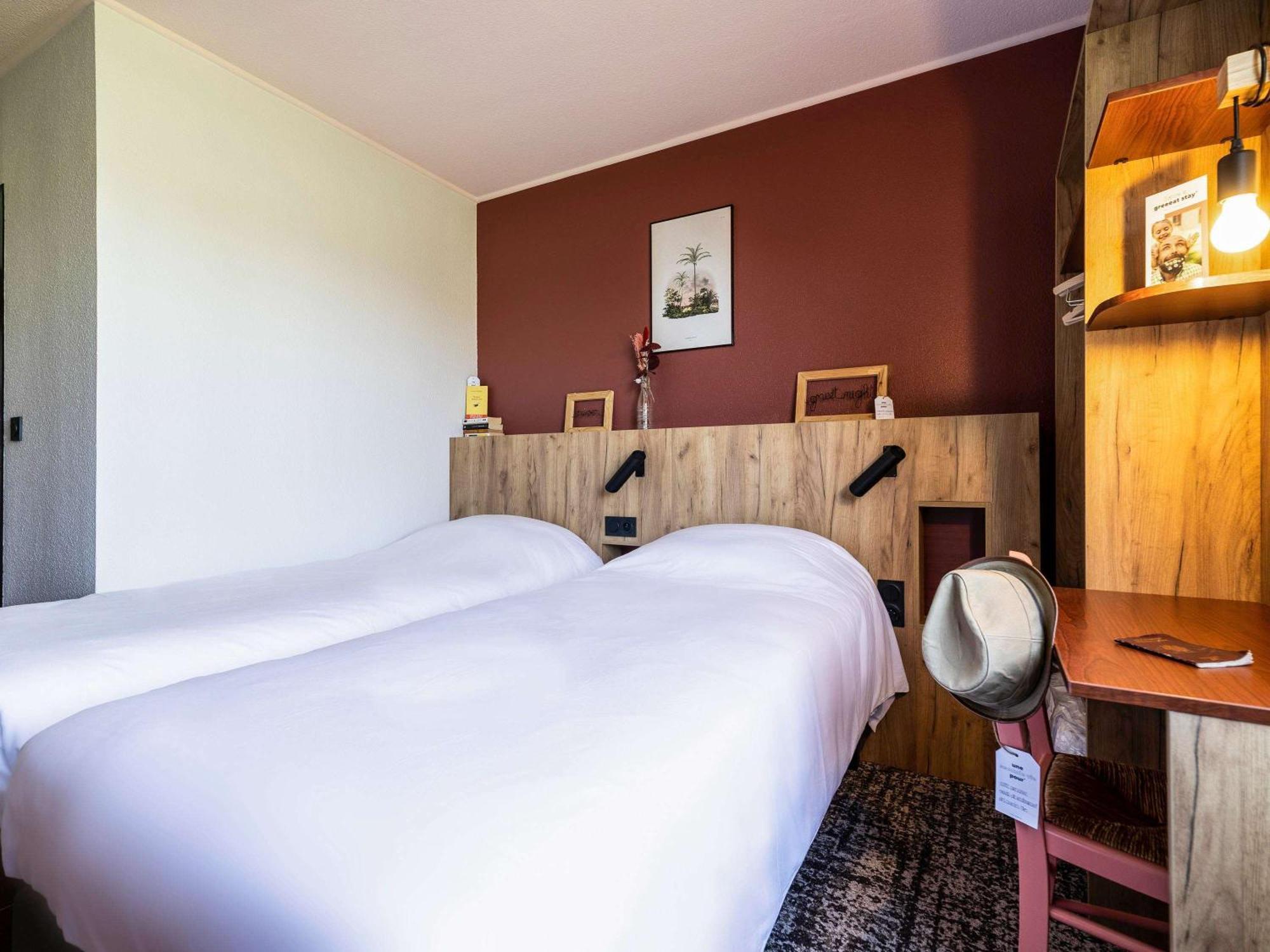 Greet Hotel Castres Saix Saix  Bagian luar foto